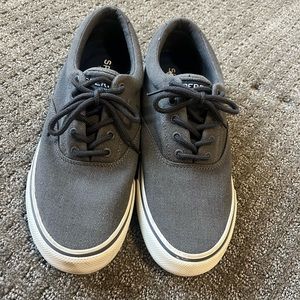 Men’s size 11.5  Sperry shoes. Only worn a 1x time, in great condition